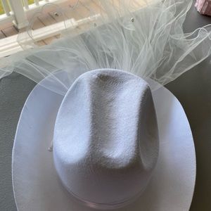 Nice condition bride to be cowgirl hat with pearl veil